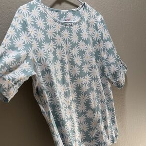 d&Co. denim + company Daisy Women's Mint Short Sleeve Top Sz Large